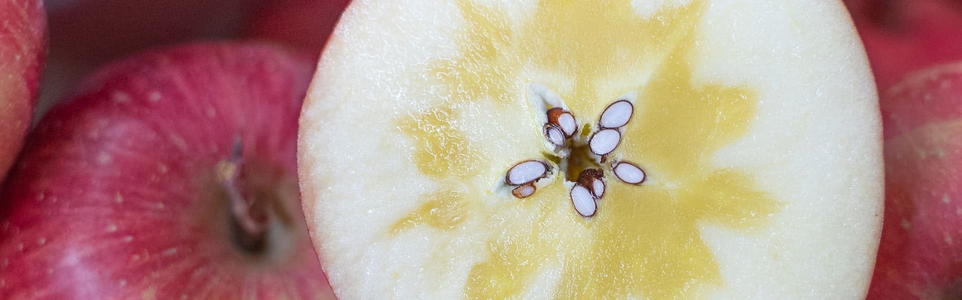 青森県産のりんご